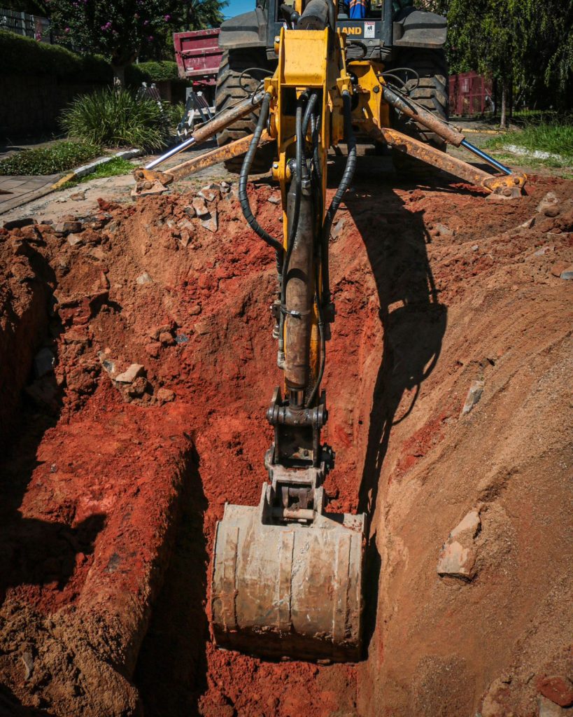 SEMAE PELAS RUAS Seguem as obras de melhorias no Centro Serviço